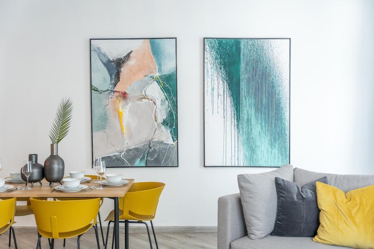 Apartment Dazzling 2-bedrooms With Eye-catching Artwork In Marina! Dubai